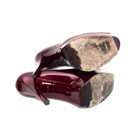 🌹Stuart Weitzman Red Patent Leather Platform Heels🌹 - Picture 8 of 8